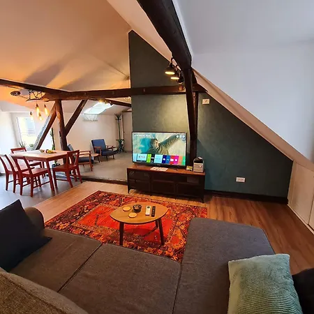 Apartament Mansarda,